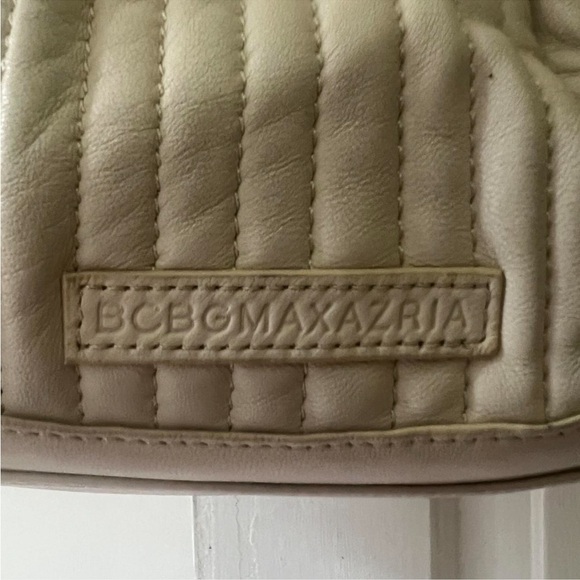 BCBGMAXAZRIA Cream and brushed gold handbag purse shoulder bag - Picture 4 of 8